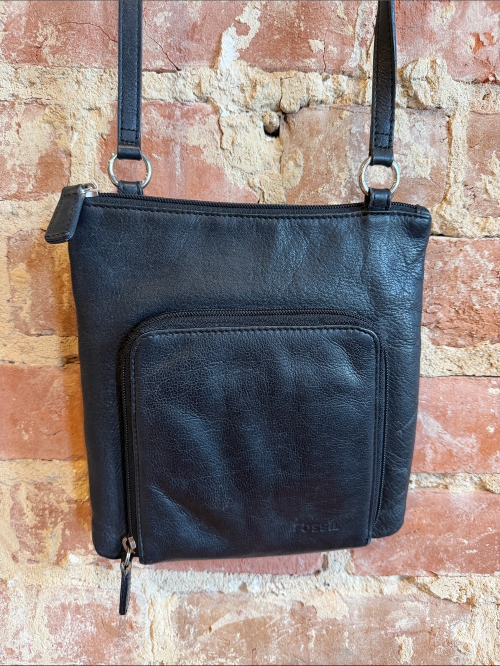 Fossil Soho Black Leather Slim Crossbody with Front Zip Pocket